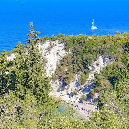 Antigoni Lägenhet *